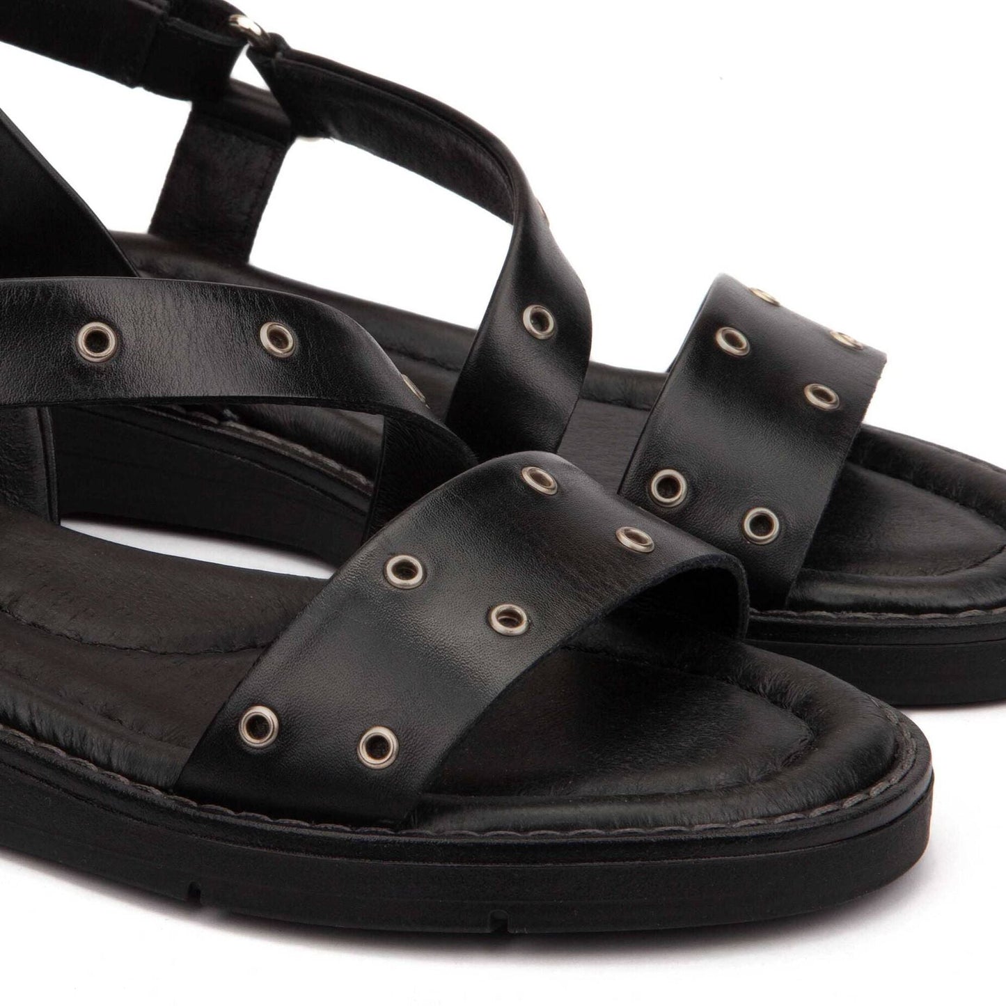 Sandalias de tiras con tachas para mujer